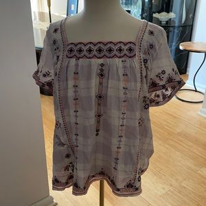 Womens a Peasant top